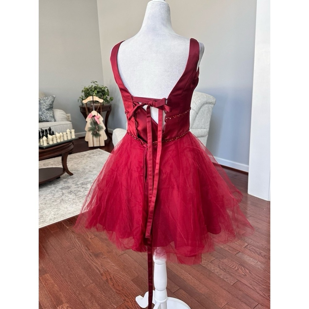 Mori Lee by Madeline Gardner Red Beaded Waist Plunge Cocktail Formal Dress - Picture 8 of 10